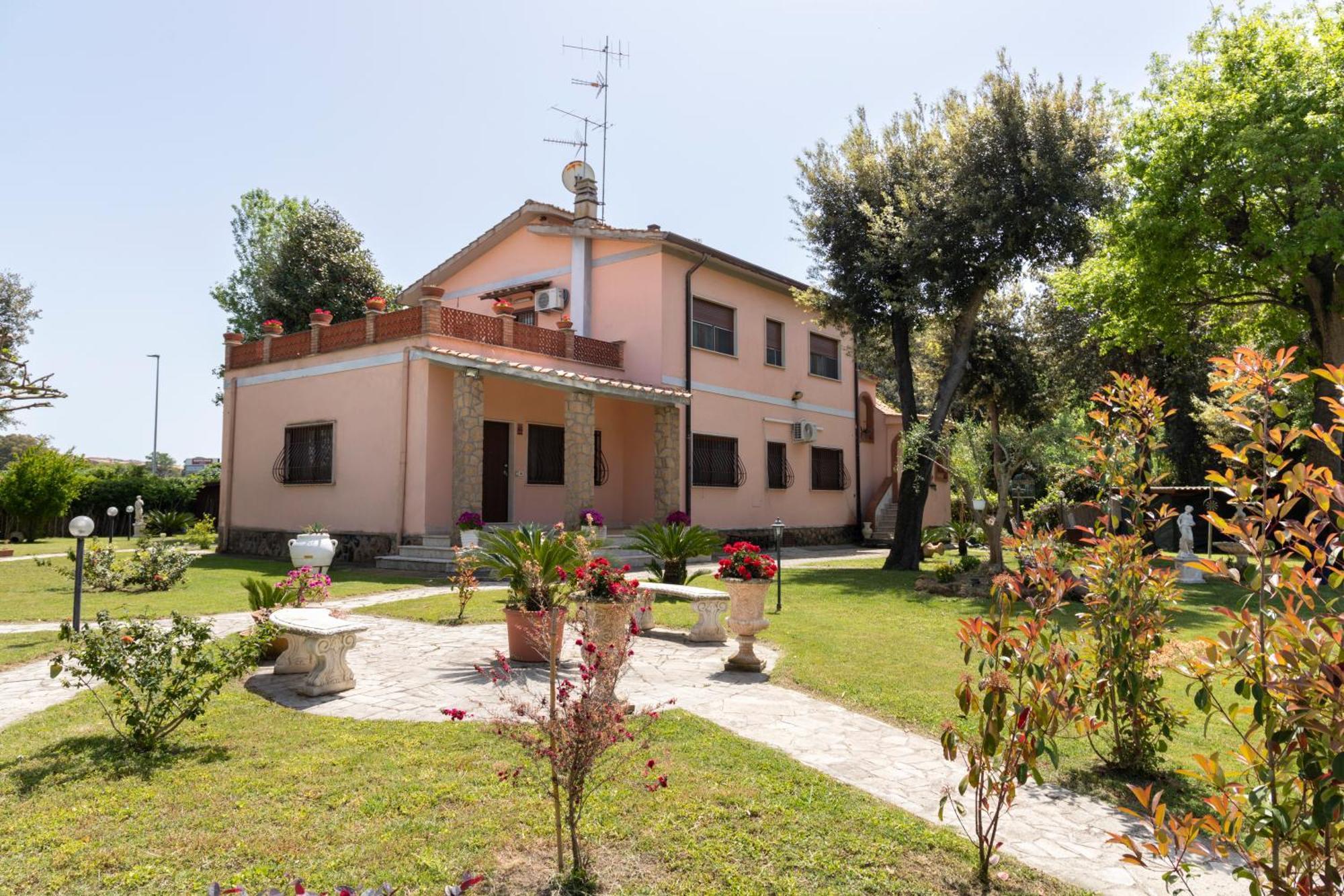 Villa Ninfa Alburnea Anzio Kültér fotó